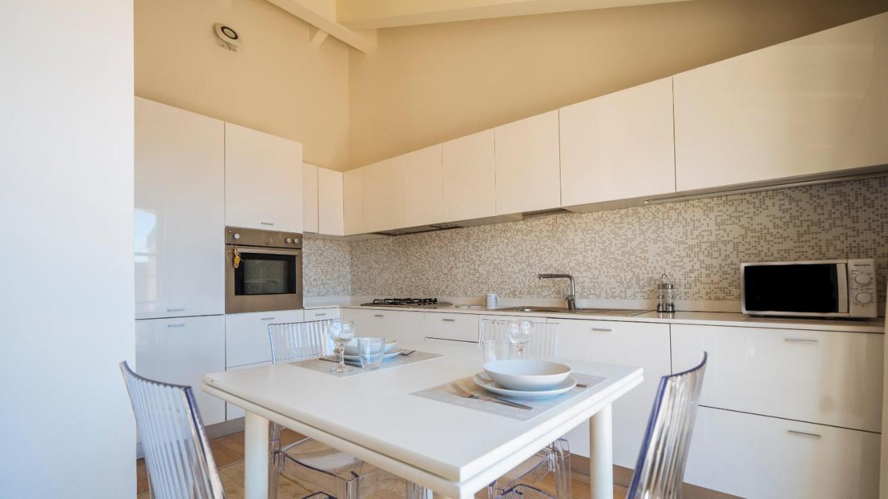 Ferienwohnung Dei Mille 31 B Albenga Exterior foto