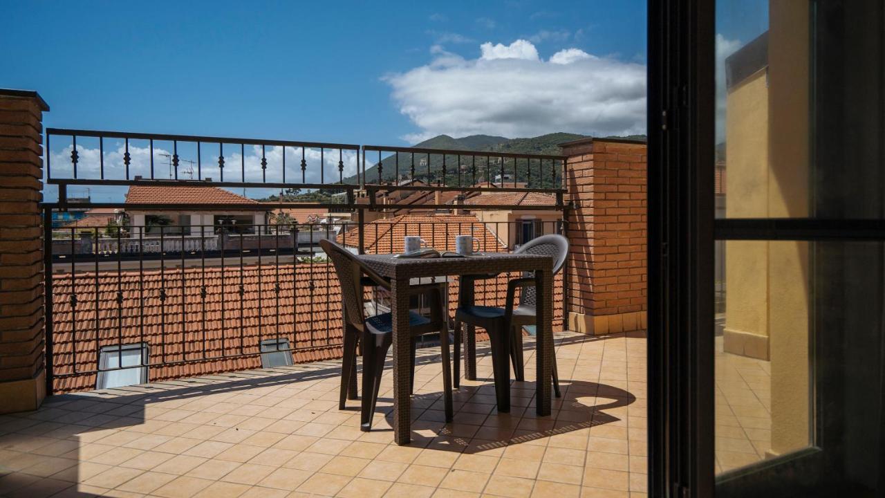 Ferienwohnung Dei Mille 31 B Albenga Exterior foto